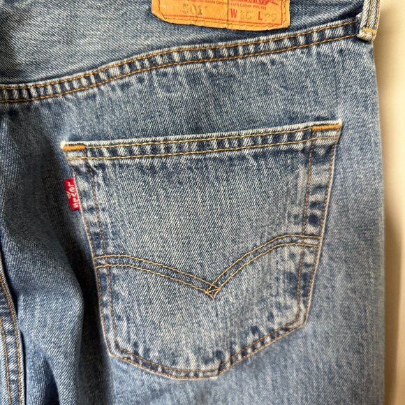 LEVIS 501 SIZE 36 X 29 BUTTON FLY STRAIGHT 100 % COTTON - Picture 1 of 10